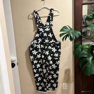 Of One Sea. Washed/never worn size L overalls flower print
